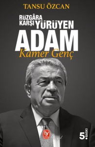 Rüzgara Karşı Yürüyen Adam Kamer Genç